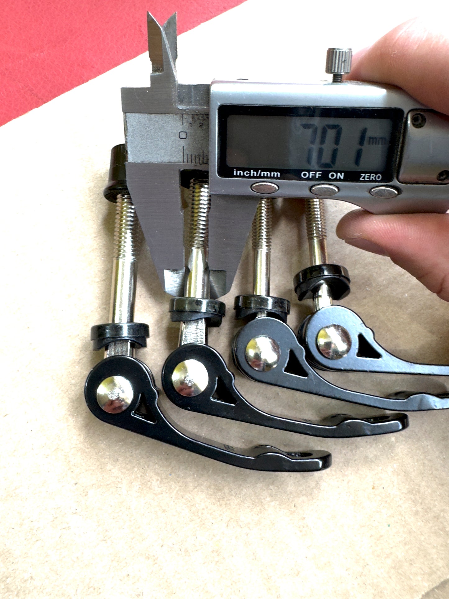 Quick-release clamp (2 pcs/pack)